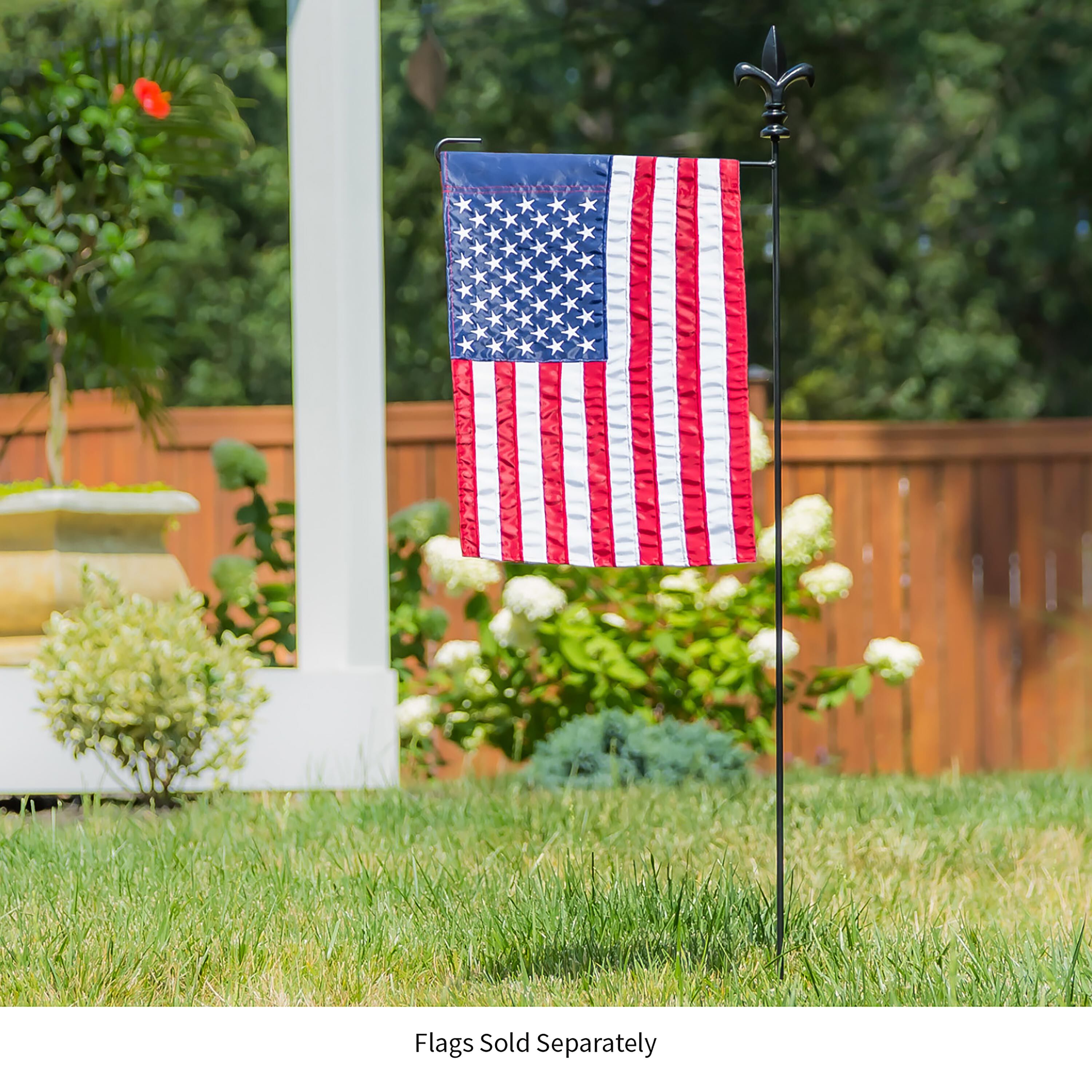 Evergreen Garden Flag Stand