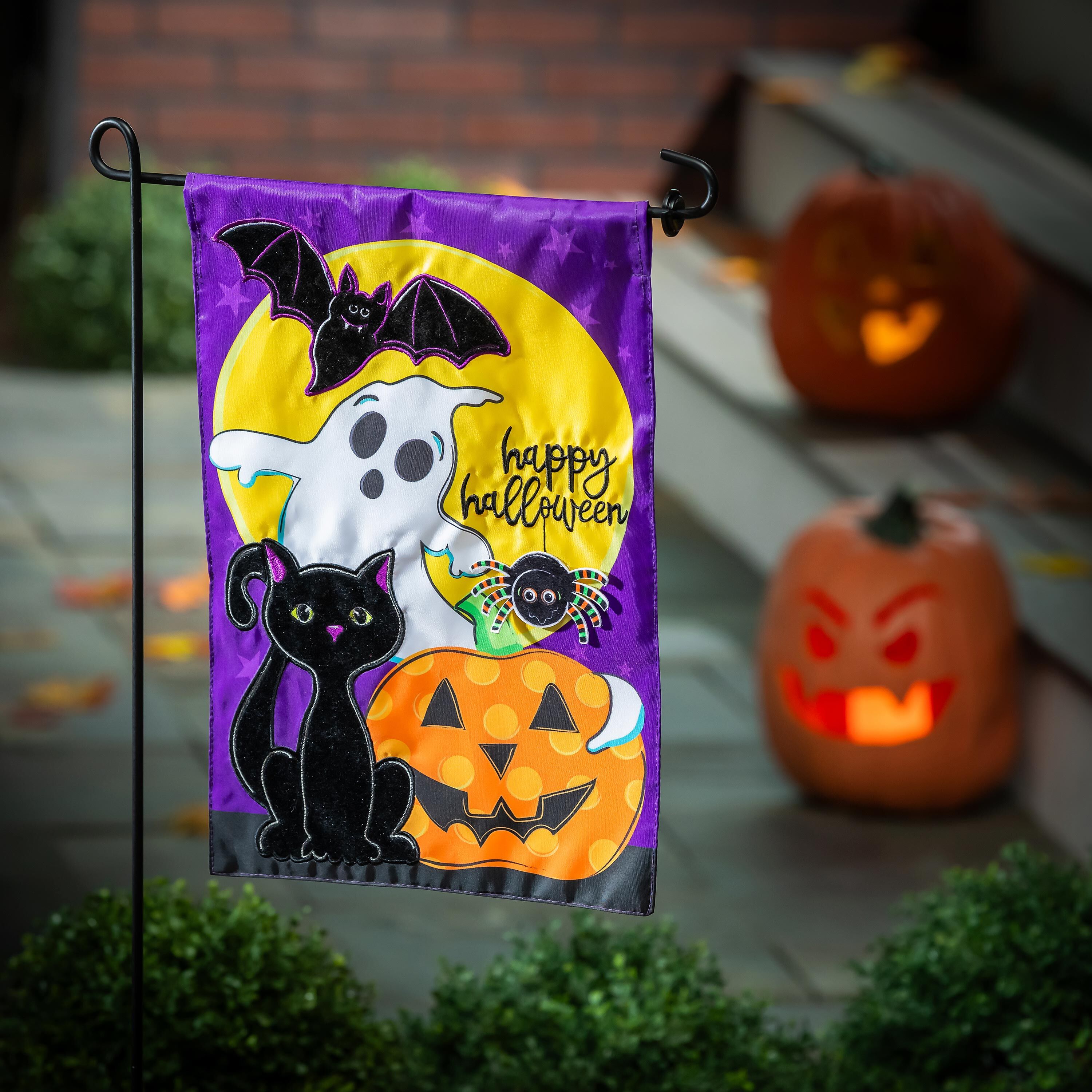 Halloween Friends Applique Garden Flag – Evergreen