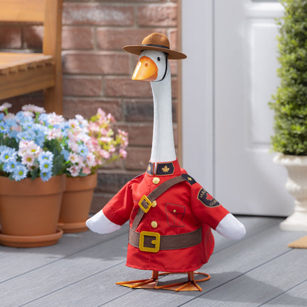 Giddy the Goose Outfit, Maple Guard