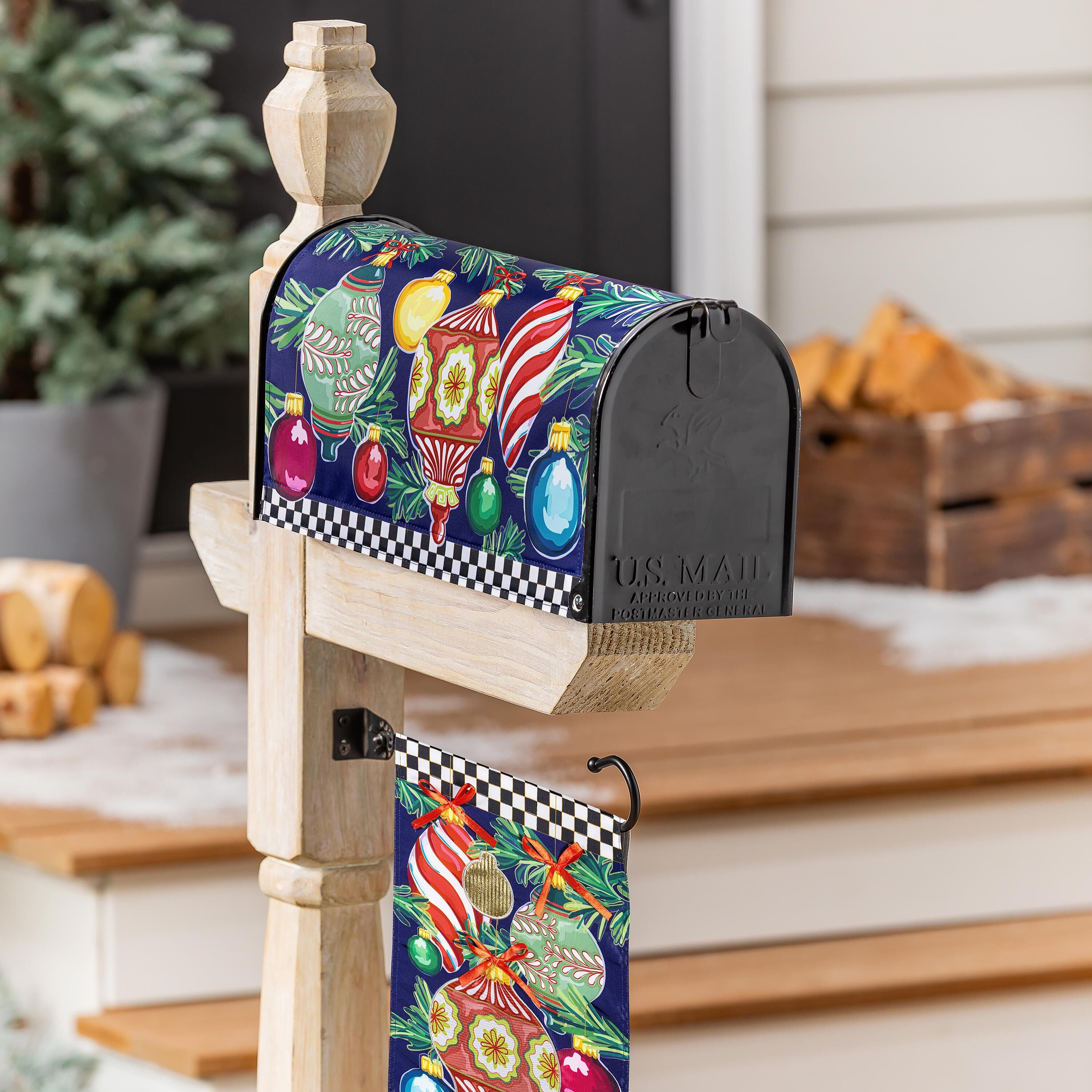 Evergreen Gerbera Mailbox Cover - Thumbnail 2