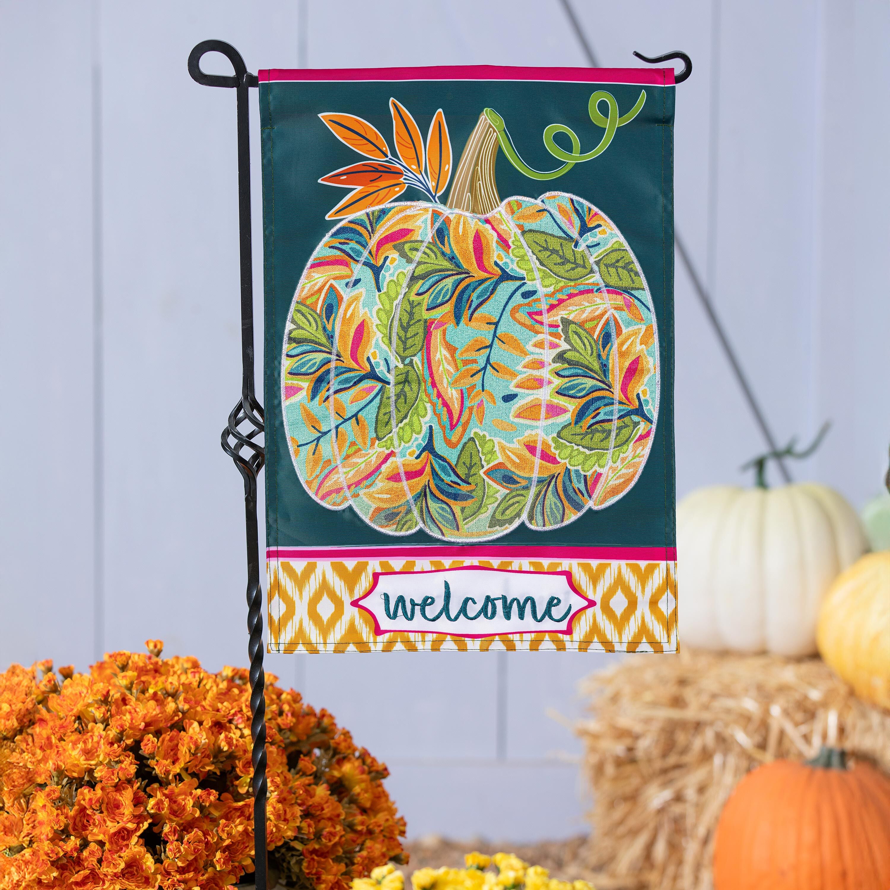 Patterned Jacobean Floral Pumpkin Applique Garden Flag – Evergreen