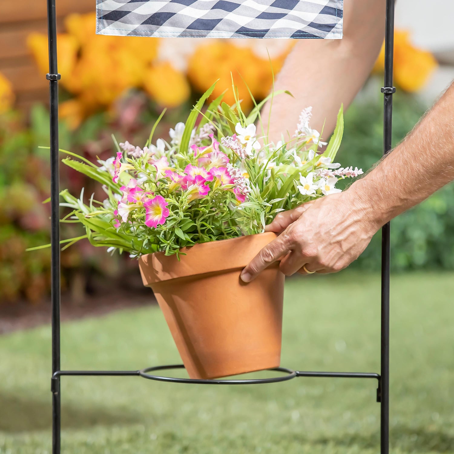 planter pot with stand Potted Plant Garden Flag Stand – Evergreen
